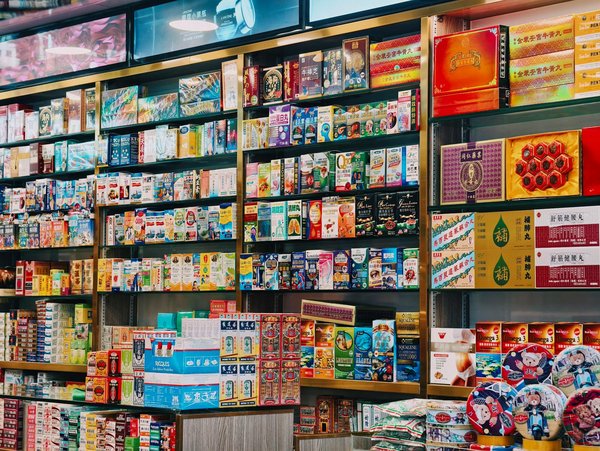 How Can You Optimize Small UK Kitchens for Better Workflow?